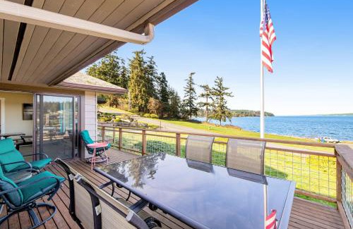 Freeland Casa | Three Eagles On Whidbey