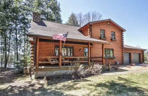 Three Lakes Casa | Three Lakes Chain! Lakefront Cabin with Private Dock/Gameroom/Firepit/Kayak/SUP