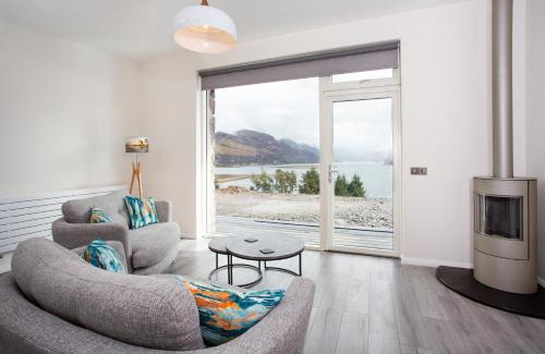 Ardelve Apartamento | Three Lochs View, Ardelve, by Dornie
