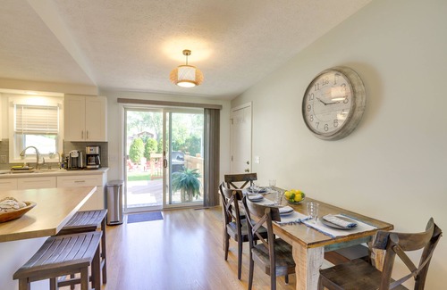 Three Oaks Casa | Three Oaks Home w/ Guest House - 8 Mi to Beach!