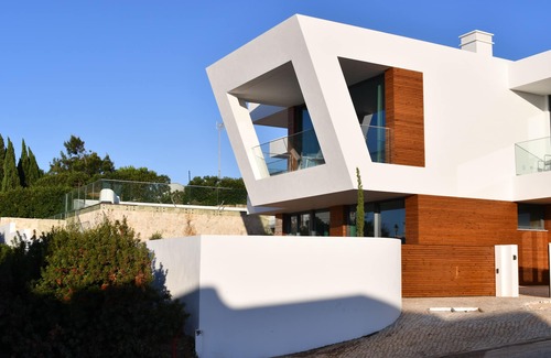 Salema Casa | Three Palms Nordic Luxury Villa Salema with fantastic seaviews
