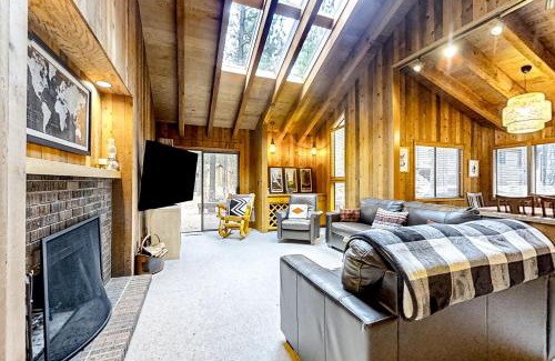 Black Butte Ranch Casa | Three Peaks Hideaway