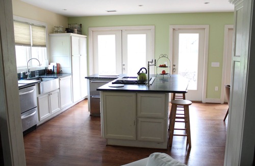 Lafayette Cama Y Desayuno | Three Private Cottages at Shoofly Farm with Heat/AC, fitness room, WiFi