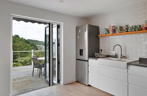 Fowey Cabaña | Three Quarter Cottage