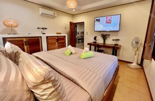 Ko Pha-ngan Casa | Three rare & private front beach villas