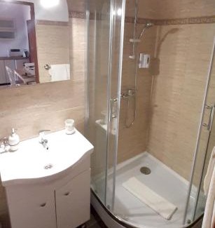 Oradea Apartamento | Three Rivers Apartments - private free parking, self check-in
