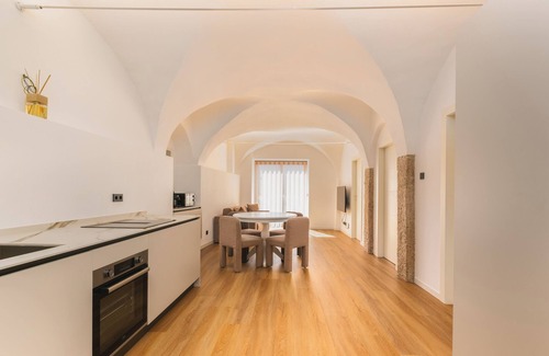 Laives Otro | Three-room apartment dating back to the 1400s with masterfully renovated vaults.