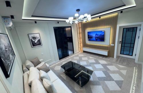 Kanimekh District Apartamento | Three-Room Apartment