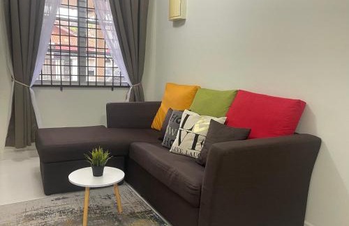 Kuala Terengganu Casa | THREE ROOMS WITH WIFI HOMESTAY D’RAZAK IN KUALA TERENGGANU