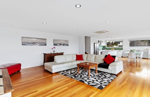 Long Beach Casa | Three Sisters at Long Beach