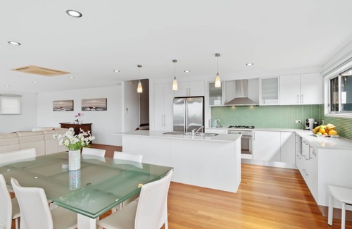 Long Beach Casa | Three Sisters at Long Beach
