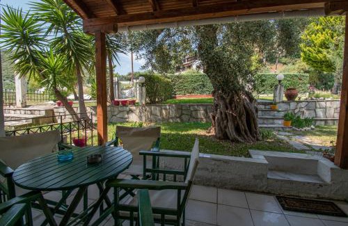 Mola Kalyva Casa | Three Sisters House by RentalsPro - Mola Kaliva Halkidiki