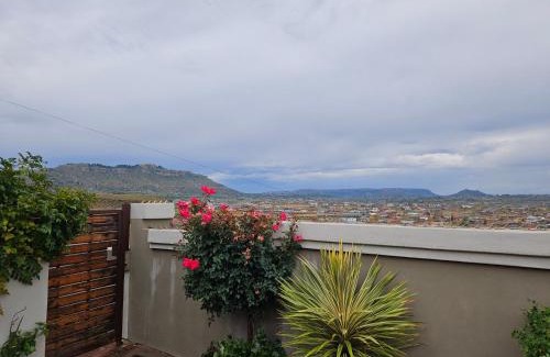 Maseru Apartamento | Three Stones Executive Apartments
