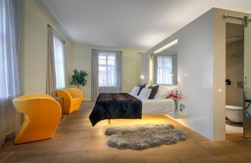 Hradcany Hotel | Three Storks