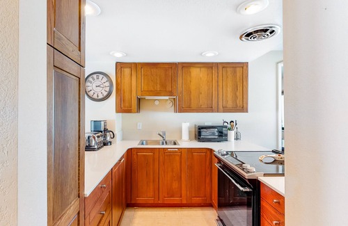 Park Meadows Casa | Three-Story, Dog-Friendly Townhouse w/ Free WiFi, Gas Fireplaces, & Washer/Dryer