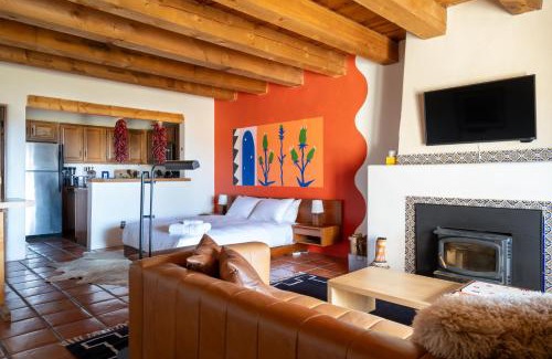 Arroyo Seco Apartamento | Three Studios At Canyon Base - 15min To Ski