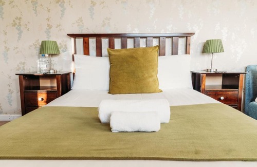 Howey Hotel | Three Wells B&B