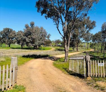 Mangoplah Casa | Thronum Cottage