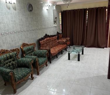 Tanjung Malim Casa | Thumbs Up HomeStay