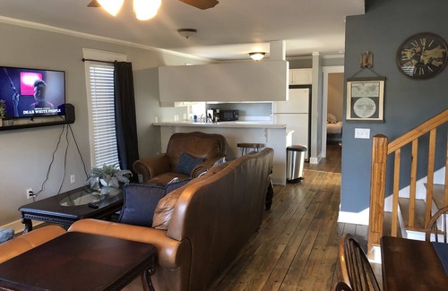 Thunderbolt Casa | Thunderbolt Yacht Crew House With Coastal Style!