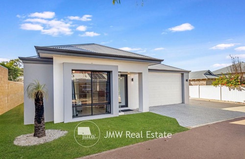 Dunsborough Casa | Thurstun Lane Beach House - in a quiet lane in sought after Old Dunsborough