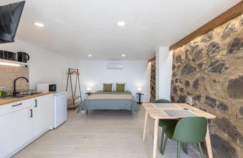 Angra do Heroismo Apartamento | TI Chôa - Ninho dos Avós Arrumos