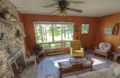 Rideau Lakes Casa | Ti-De Oaks- cozy cottage on Opinicon Lake on Rideau Canal