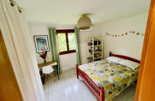 Riviere-Sens Apartamento | Ti kaz houelmont studio vue jardin, proche plage de Rivière-Sens