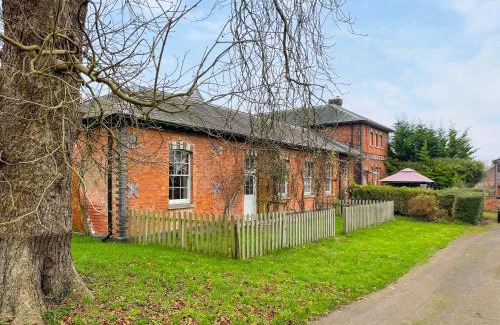 Tibberton Casa | Tibberton Court Apartment 2 - Uk48589