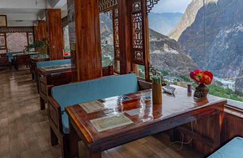 Hutiaoxia Casa | TIBET Guest house 虎跳峡卓玛客栈