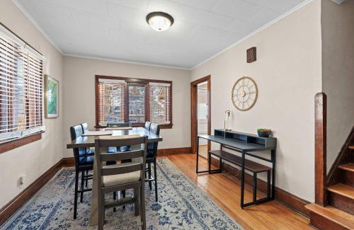 Clintonville Casa | Tibet Twins 2 Retreat for 6
