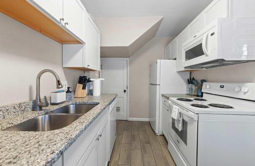Clintonville Casa | Tibet Twins 2 Retreat for 6