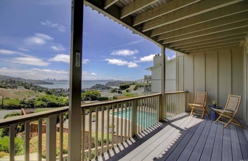 Belvedere Tiburon Condominio | Tiburon apartment with San Francisco Skyline view