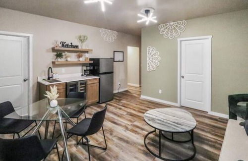Gretna Casa | Tiburon Ranch 5 Bedroom 3 Bath 2 GB Internet