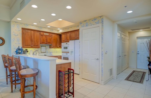 North Naples Condominio | Tiburon Ritz Carlton Retreat Condo Rented Monthly With All The Amenities