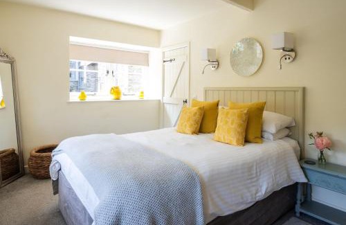 Kingsbridge Casa | Tickell Cottage