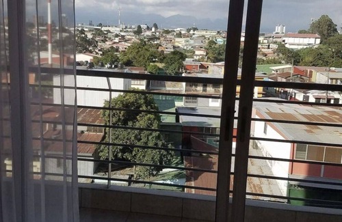 Hatillo Condominio | Tico- American Oasis de San José