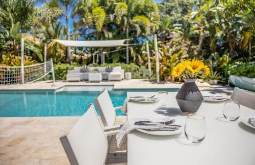 Poinsettia Heights Casa | Tidal by AvantStay Gorgeous Home Close to Beaches w Pool