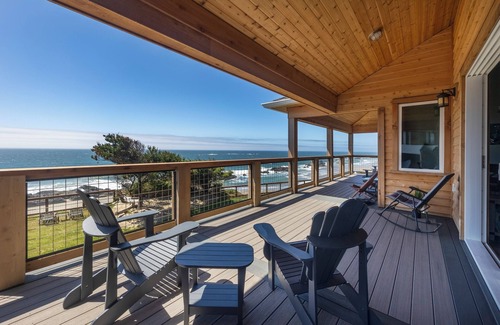 Seal Rock Casa | Tidal Treasure, Sleeps 12, Game Room, Oceanfront, Hot Tub, BBQ, Beach Access