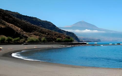 Tacoronte Apartamento | Tide's Embrace & Natural Pool