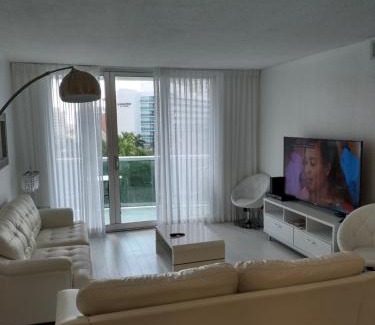 Hollywood South Central Beach Apartamento | Tides Apt on Hollywood Beach