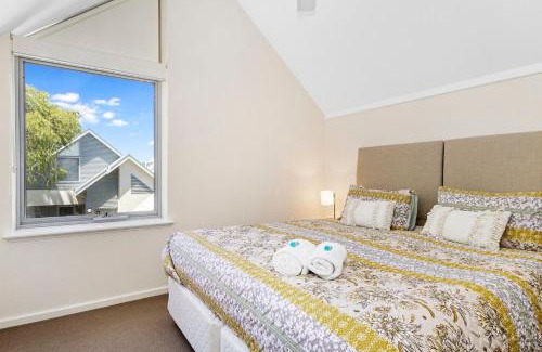 Broadwater Villa | Tides at 65 Cape View Resort