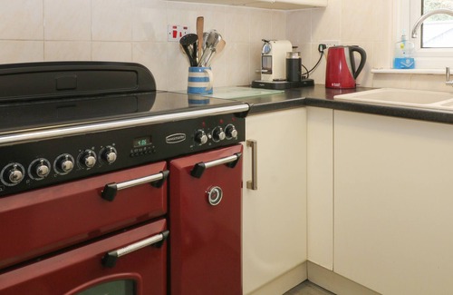 Trebarwith Strand Casa | TIDES REACH, pet friendly, country holiday cottage in Tintagel
