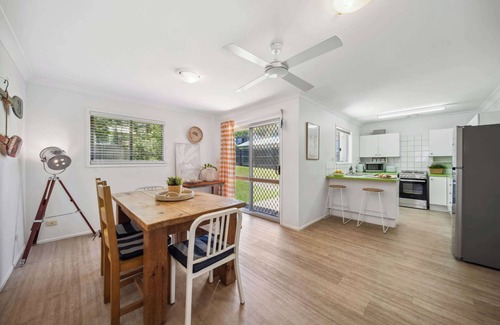 Coolum Beach Casa | Tides & Tails Abode - Coolum Beach Pet Friendly Home