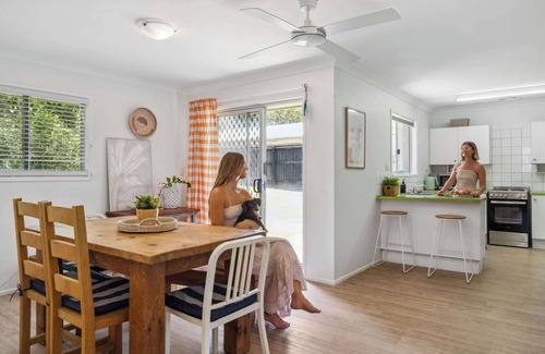 Coolum Beach Casa | Tides & Tails Abode - Coolum Beach Pet Friendly Home