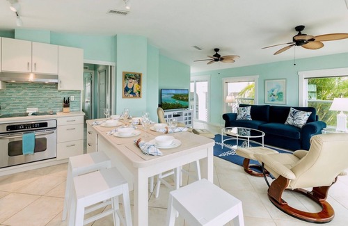 Cudjoe Key Cabaña | **TIDEWATER VIEWS @ VENTURE OUT** 2BR/2BA Cottage + 35’ Private Slip | 80’ Pool