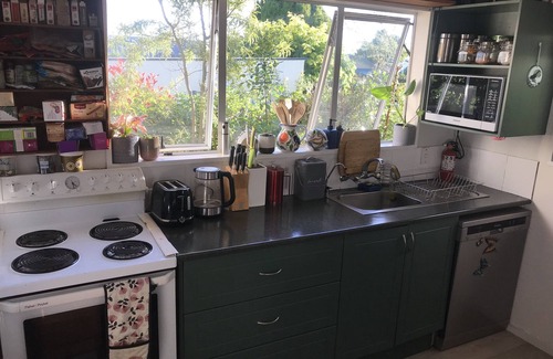 Tauranga Casa | Tidy and cozy cottage with private tropical garden 10 mins to Mount Maunganui