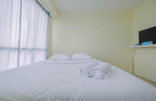 Kayu Putih Apartamento | Tifolia Studio Apartment with Double Bed near LRT Station By Travelio