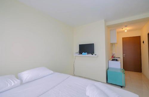 Kayu Putih Apartamento | Tifolia Studio Apartment with Double Bed near LRT Station By Travelio
