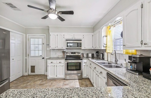 Highlands - Perkins Casa | Tiger's Den 🐯 4.5 mile to LSU, Games, Sleeps 8
